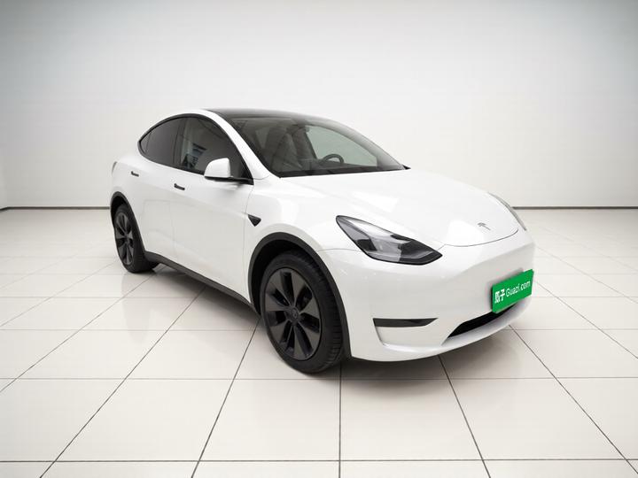 Model Y 2024 RWD photo 3