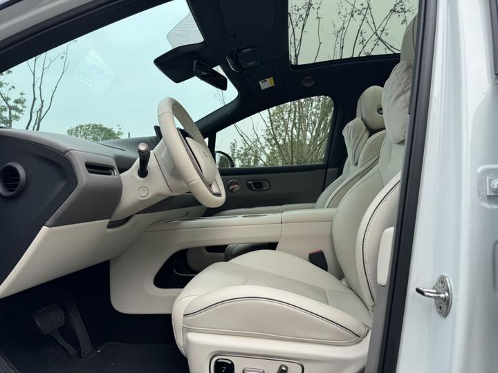 Li Auto i6 2025 AWD Standard photo 7