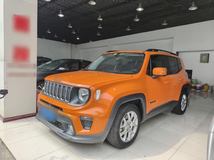 Renegade 2019 220T AT Leading