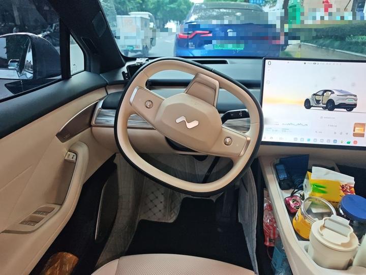 L60 2025 85kWh RWD photo 3