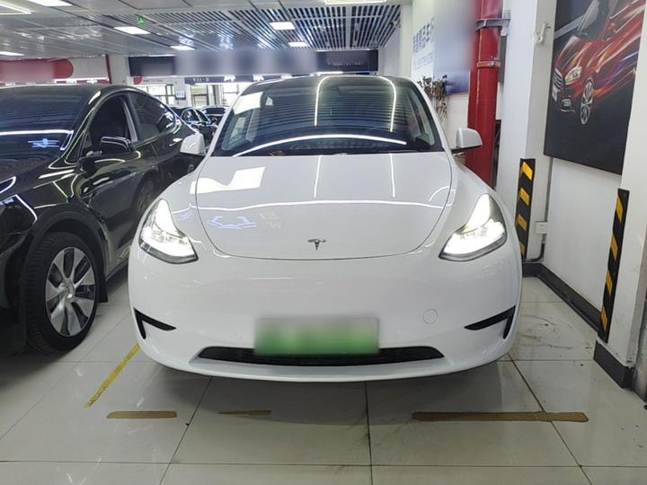 Model Y 2022 RWD photo 2