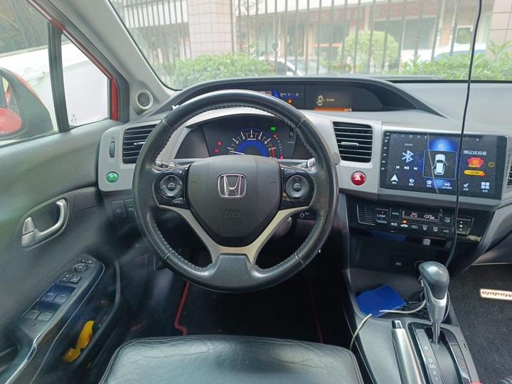 Civic 2013 1.8L AT Luxury photo 3