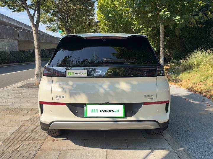 Hiace 05 EV 2025 520KM Flagship photo 3