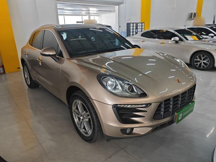 2014 Macan 2.0T photo 3
