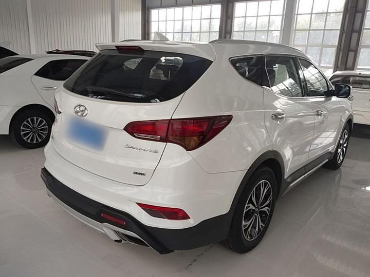 Santa Fe 2017 2.0T AT AWD Smart 7-Seater photo 6