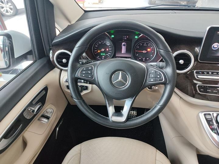 V-Class 2018 V 260 L Premium Extended China VI photo 6