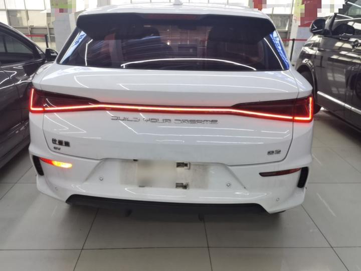 e2 2020 Upgraded Standard Range Standard photo 3