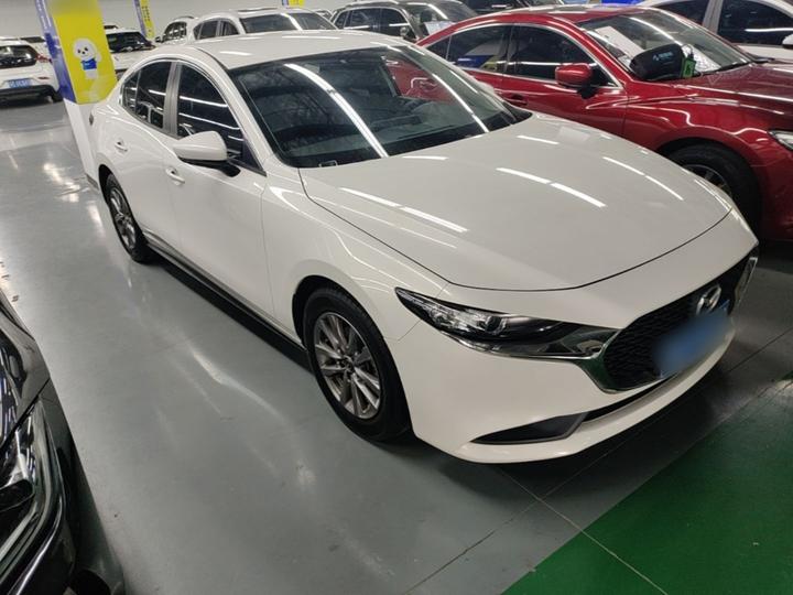 3 Axela 2020 1.5L AT photo 3