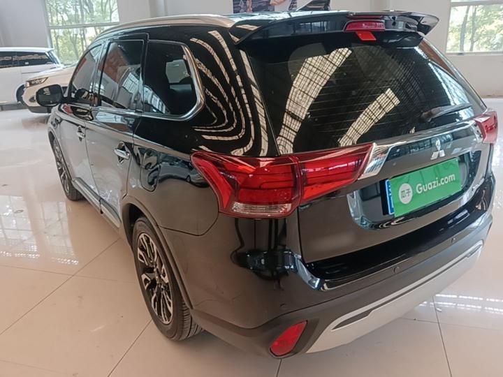 Outlander 2020 2.4L AWD Enjoy 5-Seater photo 4