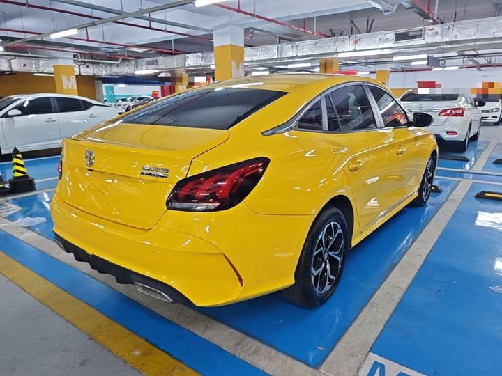 MG5 2021 180DVVT CVT Luxury photo 4