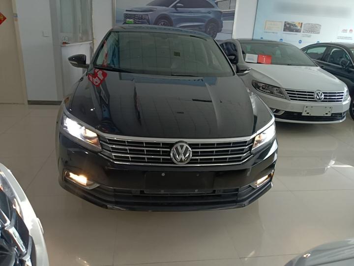 Passat 2017 330TSI DSG photo 2