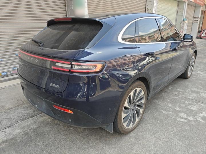 HIMA AITO M5 2022 EREV AWD photo 4