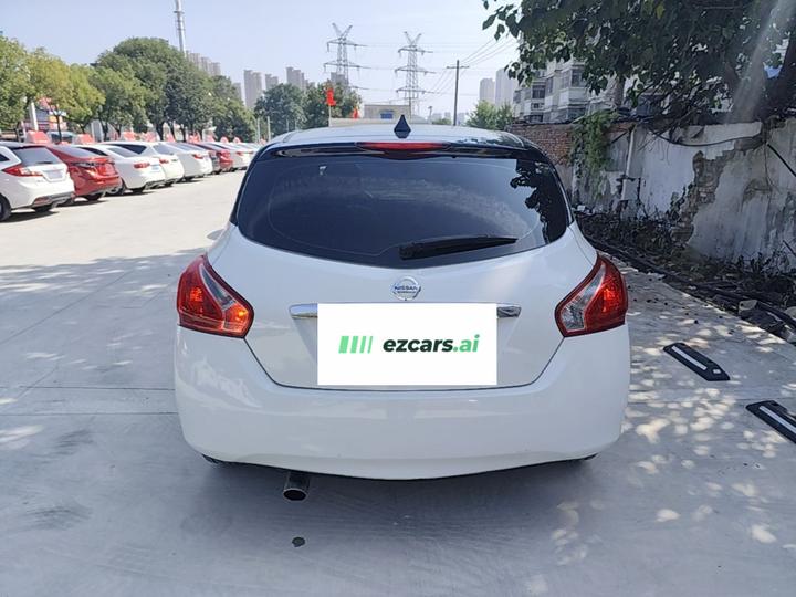 Tiida 2014 1.6L CVT Comfort photo 3
