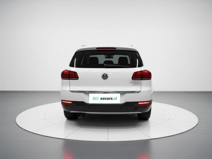 Tiguan 2016 300TSI AT RWD Luxury photo 3