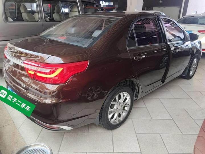 Vision 2018 1.5L MT photo 4