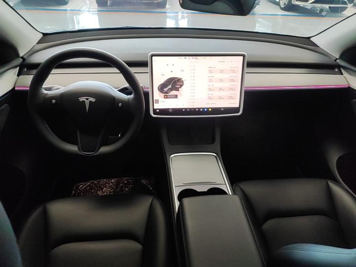 Model Y 2024 Long Range AWD photo 5