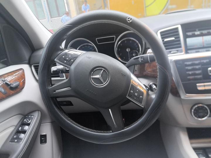 M-Class 2012 ML 350 Dynamic photo 3