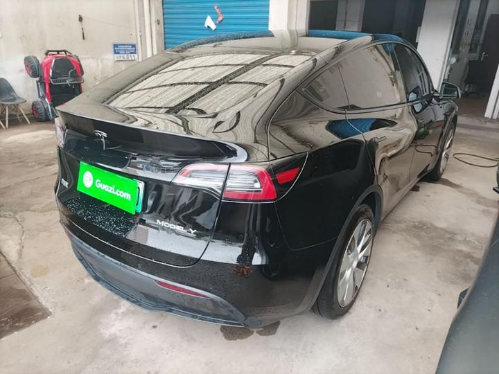 Model Y 2022 RWD photo 6