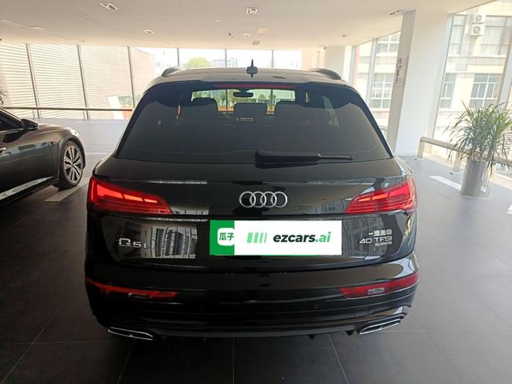 Q5L 2025 40 TFSI Luxury Dynamic photo 3