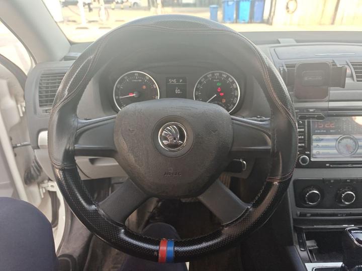 Octavia 2014 1.6L AT photo 6