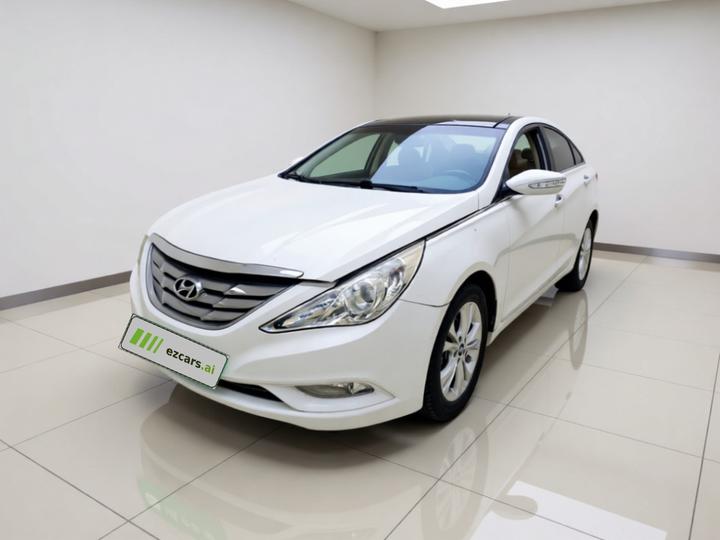 Sonata 2011 2.0L AT Luxury
