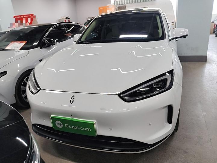 HIMA AITO M5 2022 EV AWD Performance photo 2