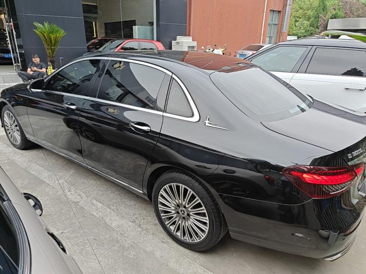 E-Class 2023 Facelift E 260 L photo 4