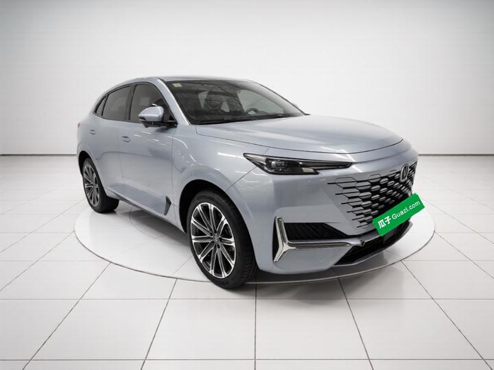 UNI-K 2021 2.0T Premium photo 3