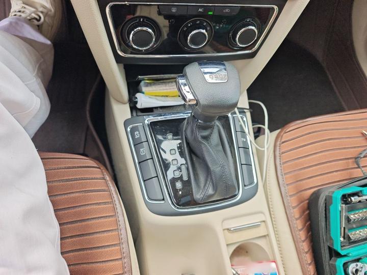 2012 1.4TSI DSG photo 6