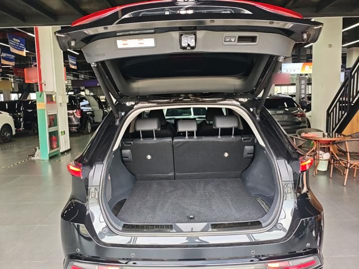 2022 2.0L CVT RWD Premium photo 8