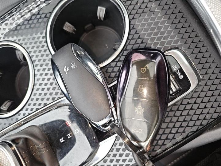 HS3 PHEV 2024 115km photo 8
