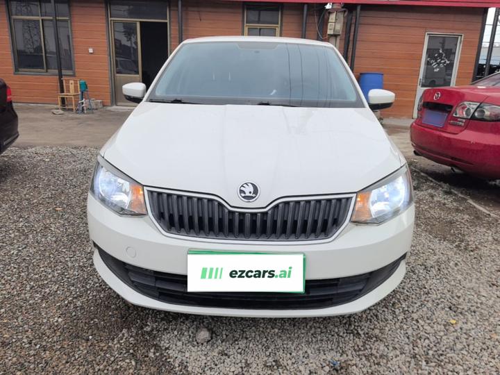 Fabia 2015 1.4L MT photo 2