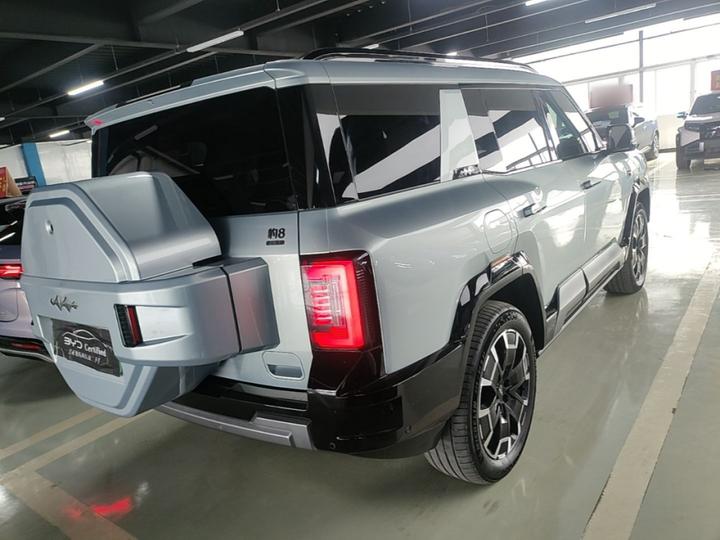 Fang Cheng Bao Leopard 8 2025 Flagship 7-Seater photo 4