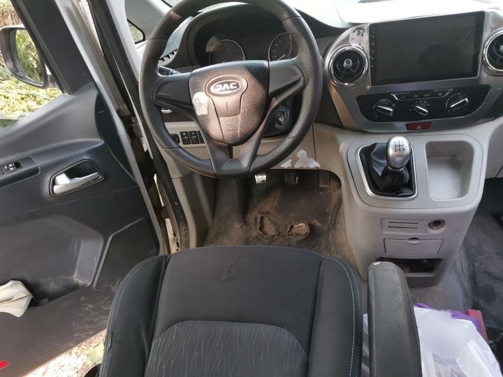 Refine M3 2019 PLUS 1.8L Luxury 9-Seater photo 3