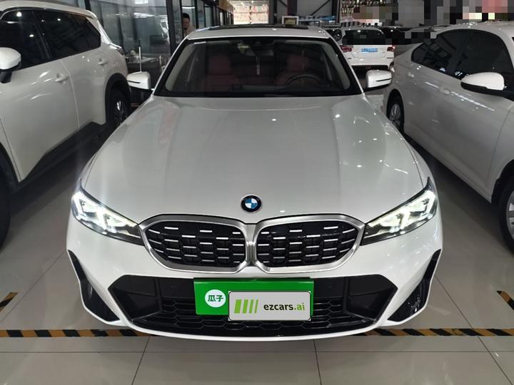 3 Series 2023 325Li M Sport Package photo 2