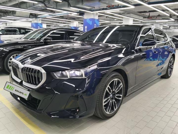 5 Series 2025 530Li Leading M Sport Package