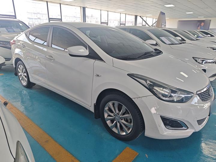 Elantra 2016 1.6L AT Smart photo 3