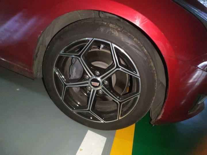 ATS-L 2017 28T Tech photo 8