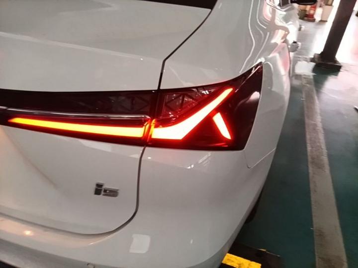 i5 2023 1.5L CVT Luxury photo 7