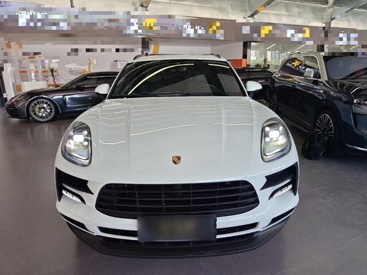 2018 Macan 2.0T photo 2