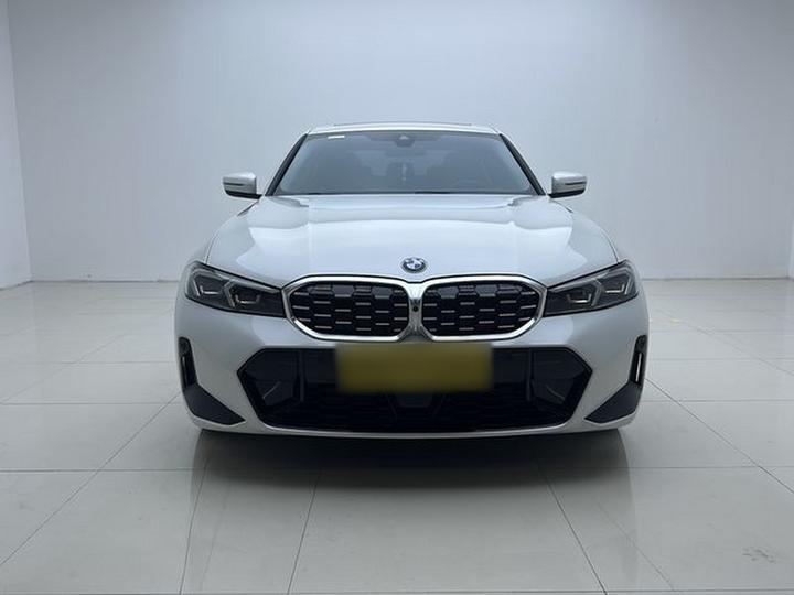3 Series 2026 325Li M Sport Package photo 2
