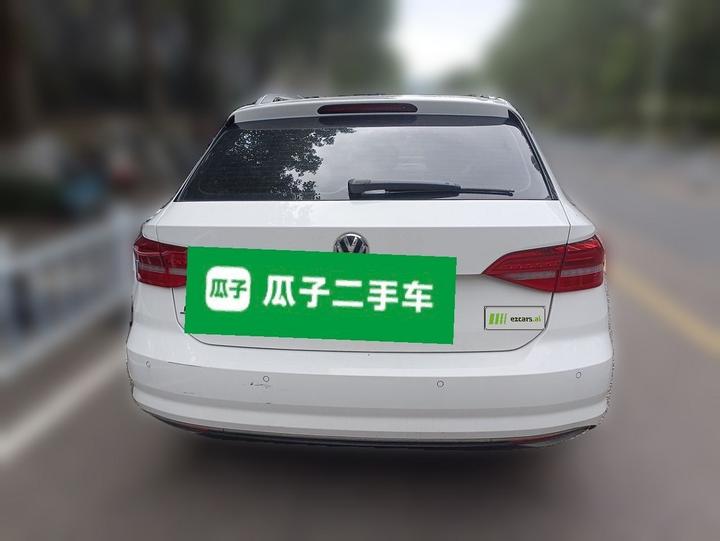 Lavida 2019 Hatchback 200TSI DSG Comfort China VI photo 3