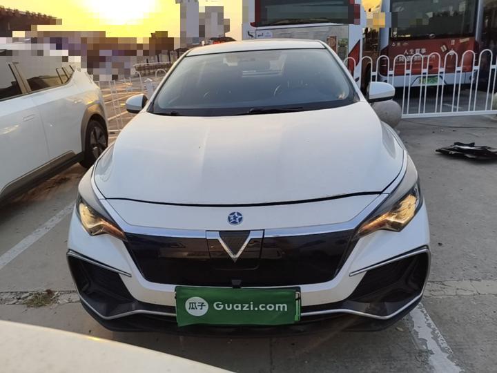 D60EV 2022 Standard Range photo 2