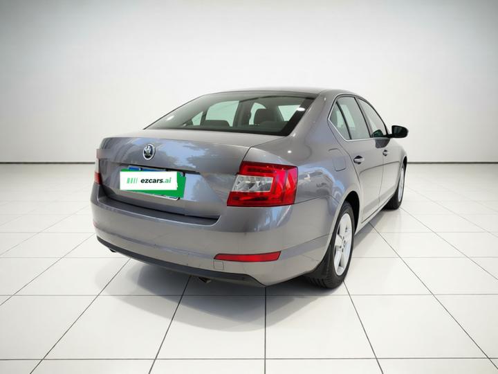 Octavia 2015 1.6L AT photo 6