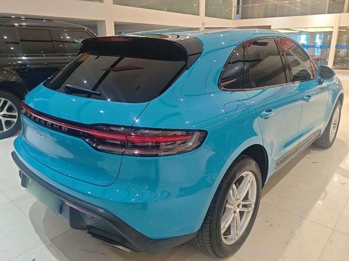 2022 Macan 2.0T photo 4