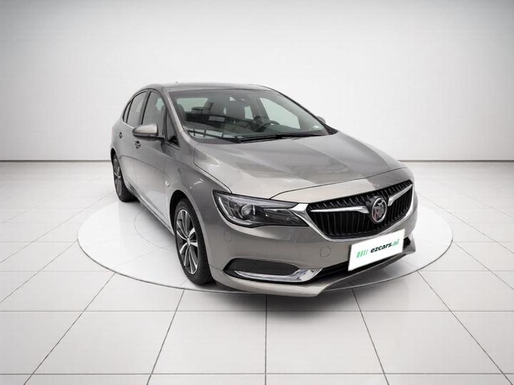 GL6 2019 18T 6-Seater Premium China VI photo 3