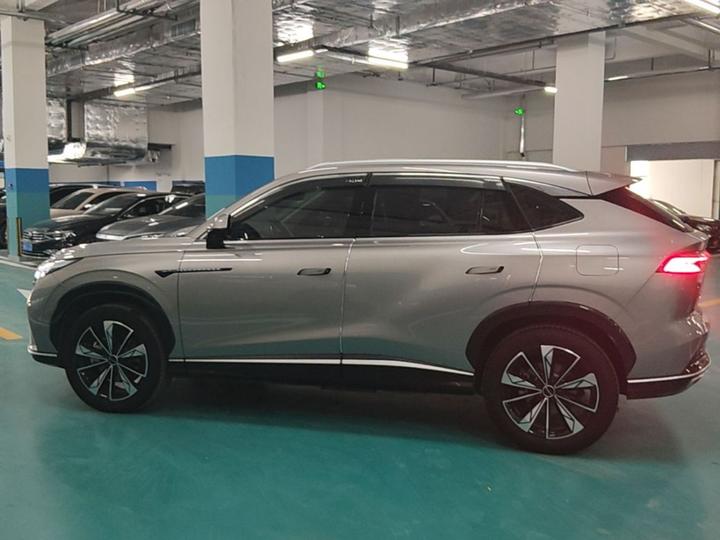 RX5 EV 2023 eRX5 photo 3