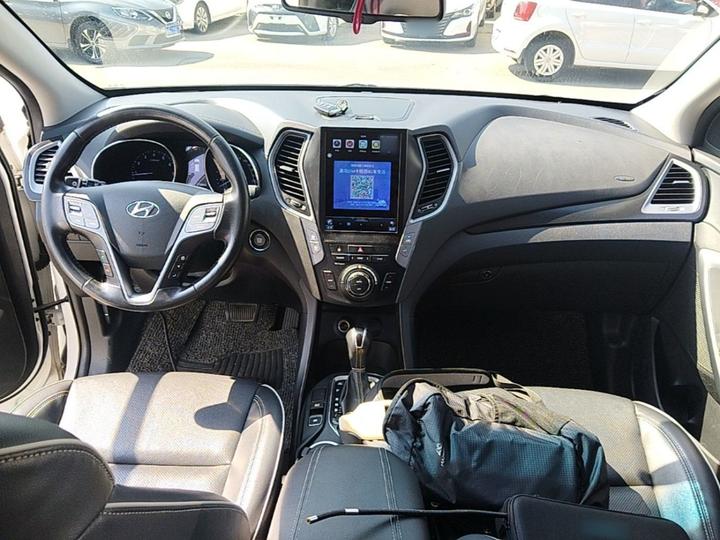 Santa Fe 2017 2.4L AT RWD Smart 5-Seater photo 5