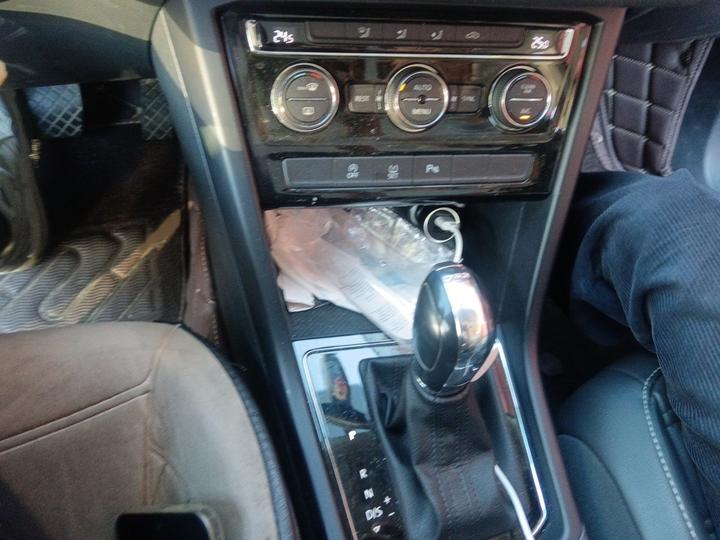 2018 L 280TSI DSG Comfort 7-Seater China V photo 6