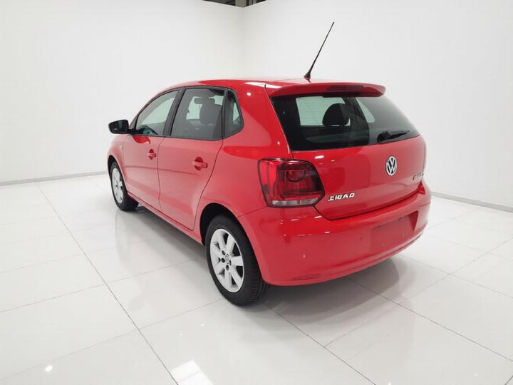 Polo 2013 1.6L AT Comfort photo 4
